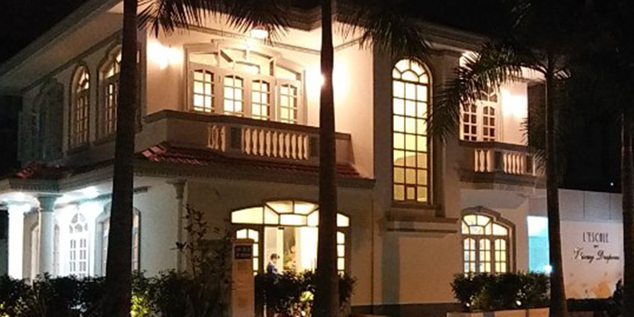 L'escale by Thierry Drapeau